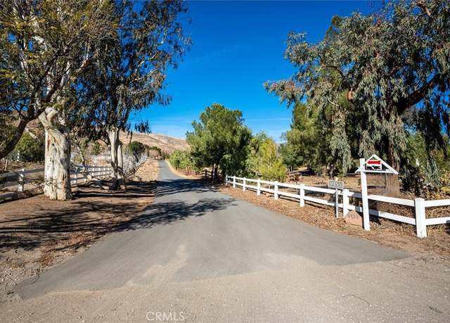Property at 9455 Hierba Rd, Agua Dulce, CA 91390, 5 beds, 5 baths