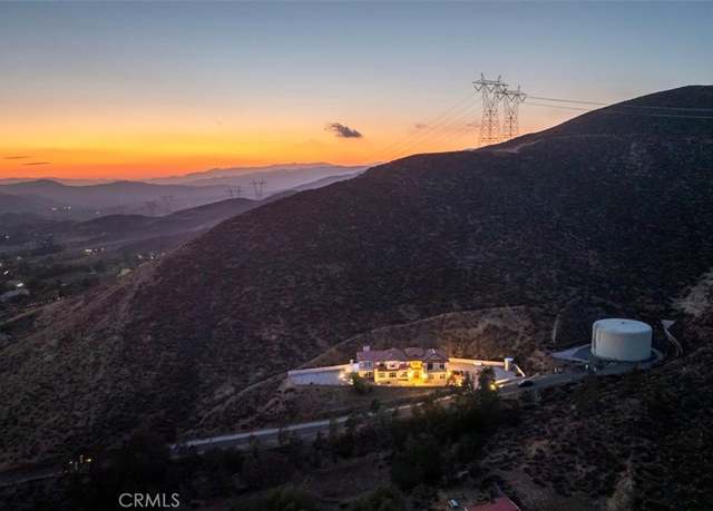 Property at 9455 Hierba Rd, Agua Dulce, CA 91390, 5 beds, 5 baths