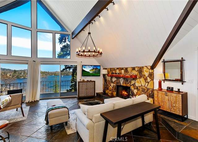 Property at 28919 Palisades Dr, Lake Arrowhead, CA 92352, 3 beds, 2.5 baths