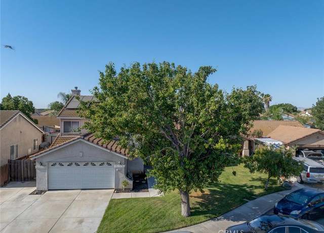 Property at 1166 Labrador Ct, Newman, CA 95360, 4 beds, 3 baths