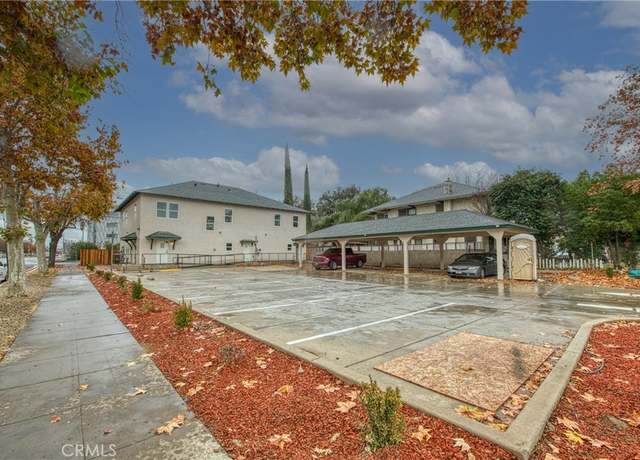 Property at 322 W 6th St, Madera, CA 93637, 11 beds, 7 baths