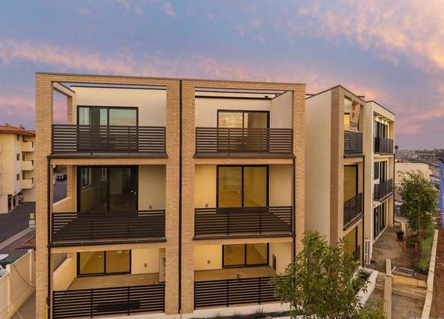 Property at 4220 Tonopah Ave, San Diego, CA 92110, 3 beds, 3.5 baths