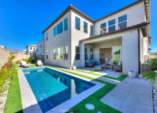 Property at 111 Edna Pkwy, Lake Forest, CA 92630, 4 beds, 4 baths
