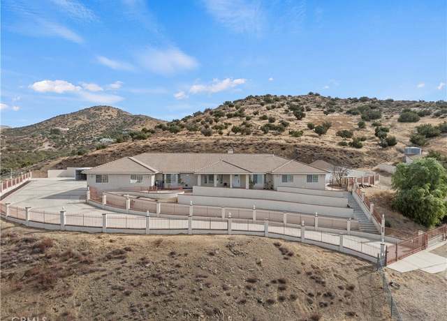 Property at 33650 Tataviam Dr, Agua Dulce, CA 91390, 4 beds, 4 baths