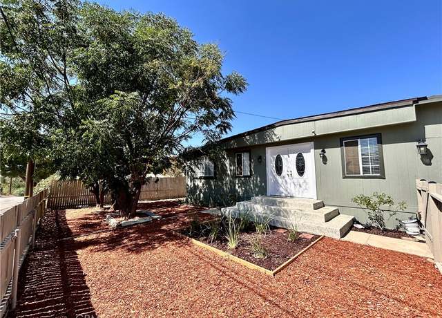 Property at 32090 Ranch Rd, Homeland, CA 92548, 5 beds, 2 baths