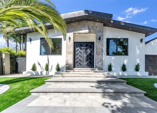 Property at 6631 Bellaire Ave, North Hollywood, CA 91606, 3 beds, 2.5 baths