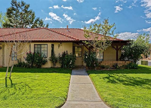 Property at 11736 Cottonwood Dr, Apple Valley, CA 92308, 2 beds, 1.5 baths