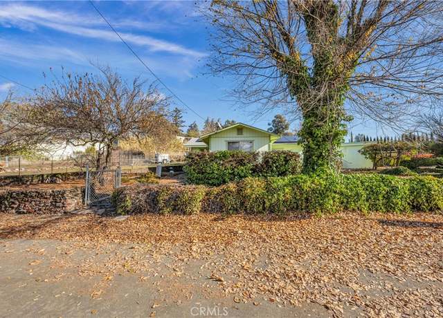 Property at 14002 Lakeshore Dr, Clearlake, CA 95422, 2 beds, 2 baths
