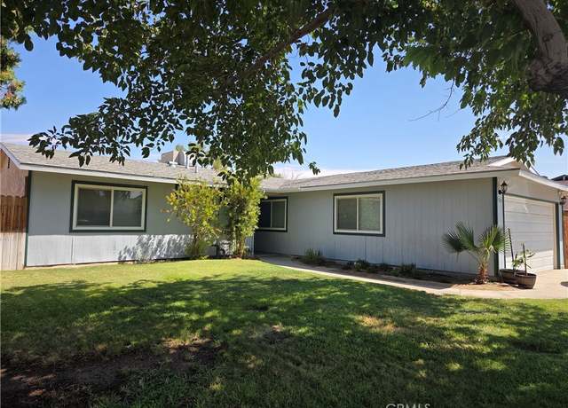 Property at 929 Cottonwood Dr, Barstow, CA 92311, 3 beds, 2 baths