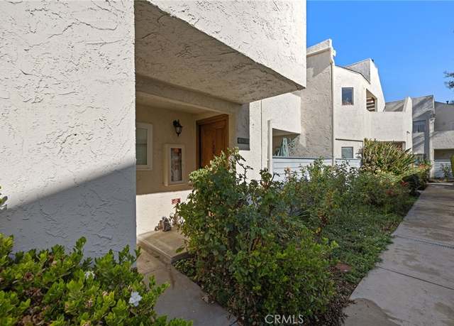 Property at 18411 Hatteras St #120, Tarzana, CA 91356, 2 beds, 3 baths