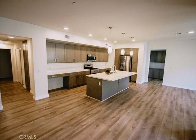 Property at 2850 Wagon Wheel Rd, Oxnard, CA 93036, 2 beds, 2 baths