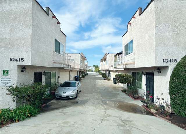 Property at 10415 Mcvine Ave #2, Sunland, CA 91040, 3 beds, 3 baths
