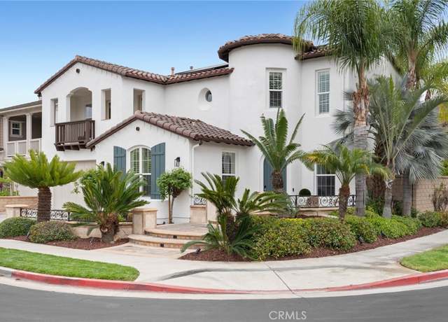 Property at 1934 W Red Fox Rd, Santa Ana, CA 92704, 4 beds, 4.5 baths