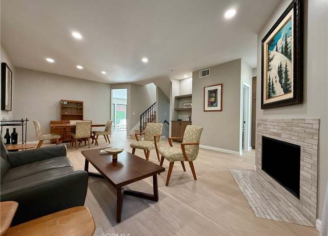 Property at 1108 18th St #7, Santa Monica, CA 90403, 2 beds, 2.5 baths