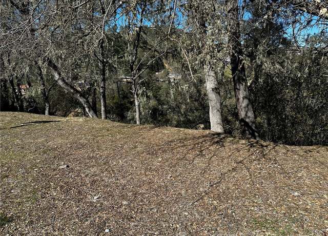 Property at 8209 Woody Point Ln, Bradley, CA 93426
