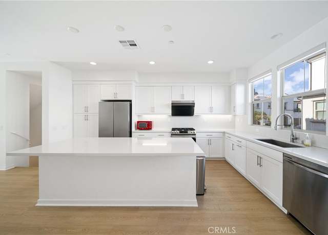 Property at 207 Colby Cir, Claremont, CA 91711, 3 beds, 3.5 baths