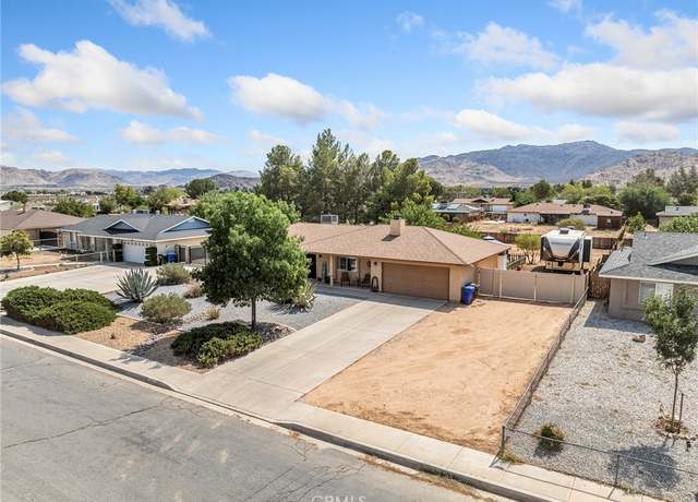 Property at 13397 Applewood Rd, Apple Valley, CA 92308, 3 beds, 2 baths