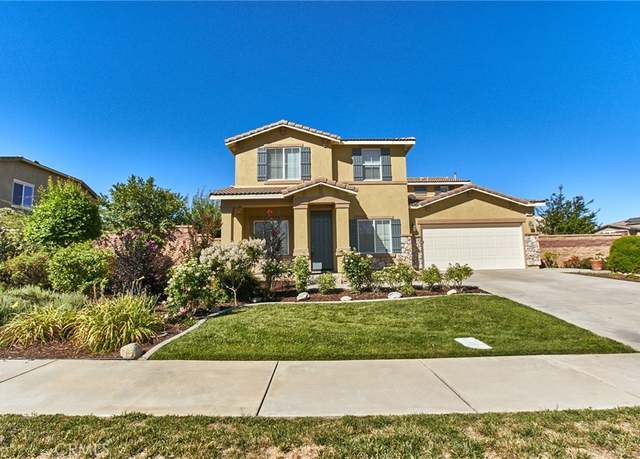 Property at 31801 Oakwood Cir, Yucaipa, CA 92399, 4 beds, 3.5 baths