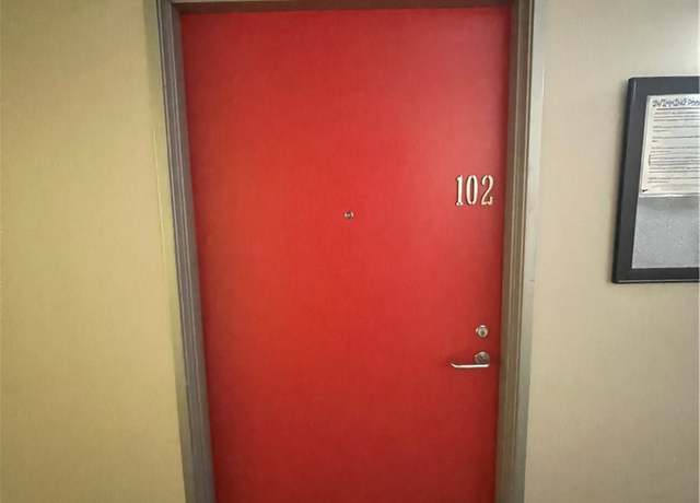 Property at 420 S San Pedro St #102, Los Angeles, CA 90013, 2 beds, 1.5 baths