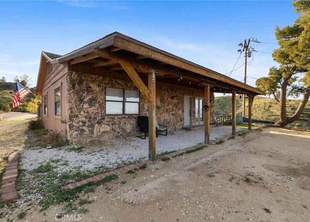Property at 46417 Kings Canyon Rd, Lancaster, CA 93536, 2 beds, 1 bath