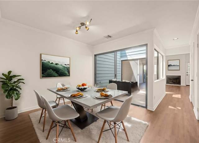 Property at 5803 Etiwanda Ave, Tarzana, CA 91356, 2 beds, 2.5 baths