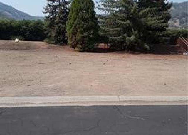 Property at 8396 Paradise Valley Blvd, Lucerne, CA 95458