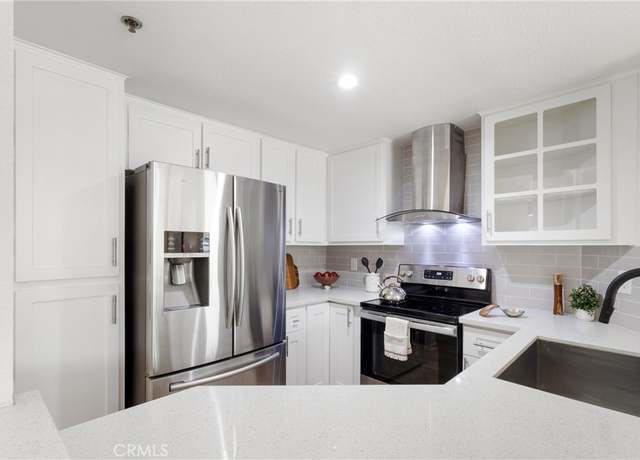 Property at 680 Camino De La Reina #2105, San Diego, CA 92108, 2 beds, 2 baths