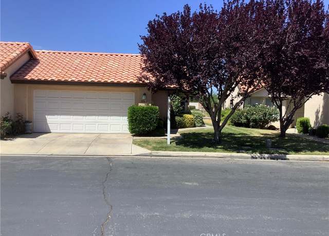 Property at 11562 Oak St, Apple Valley, CA 92308, 2 beds, 2 baths