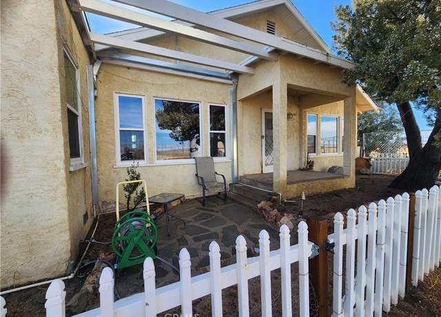 Property at 9200 W Avenue H, Lancaster, CA 93536, 2 beds, 1 bath