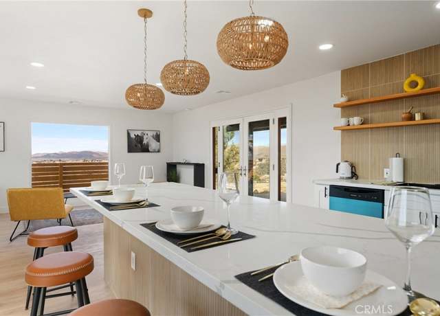 Property at 9156 Flora Vista Rd, Apple Valley, CA 92308, 2 beds, 2 baths