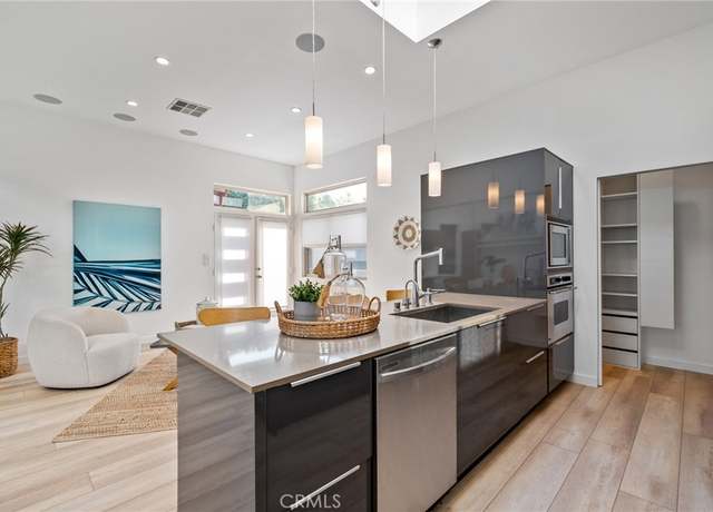 Property at 726 W 37th St, San Pedro, CA 90731, 5 beds, 5 baths