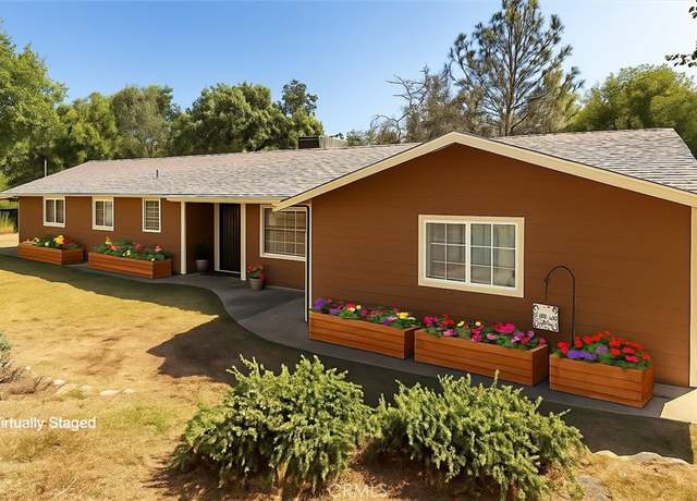 Property at 31200 Revis Rd, Coarsegold, CA 93614, 4 beds, 2 baths
