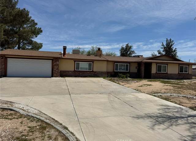Property at 13771 Wawona Rd, Apple Valley, CA 92307, 3 beds, 2 baths