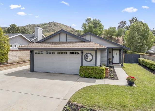 Property at 27844 Carnegie Ave, Saugus, CA 91350, 2 beds, 1 bath