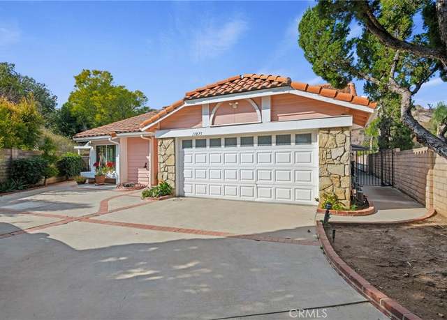 Property at 13075 Meadowlark Ave, Granada Hills, CA 91344, 4 beds, 2 baths