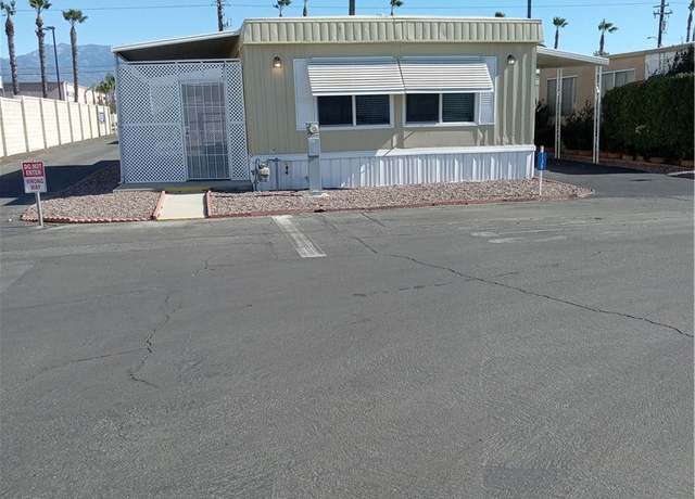 Property at 1600 S San Jacinto Ave, San Jacinto, CA 92583, 2 beds, 1.5 baths