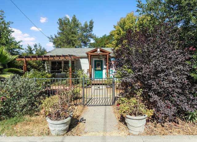 Property at 587 Vine St, Oak View, CA 93022, 3 beds, 2 baths