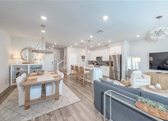 Property at 19209 Tideline Ct, Huntington Beach, CA 92648, 4 beds, 2.5 baths