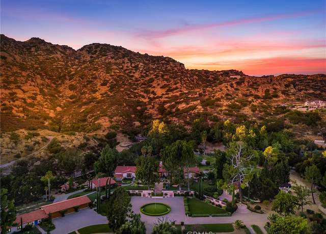 Property at 22637 La Quilla Dr, Chatsworth, CA 91311, 11 beds, 12 baths