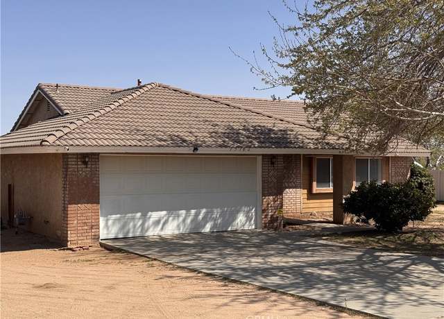 Property at 15102 Fir St, Hesperia, CA 92345, 3 beds, 2 baths