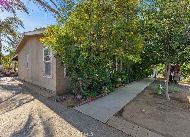 Property at 27679 Junipero Rd, Menifee, CA 92585, 3 beds, 2 baths