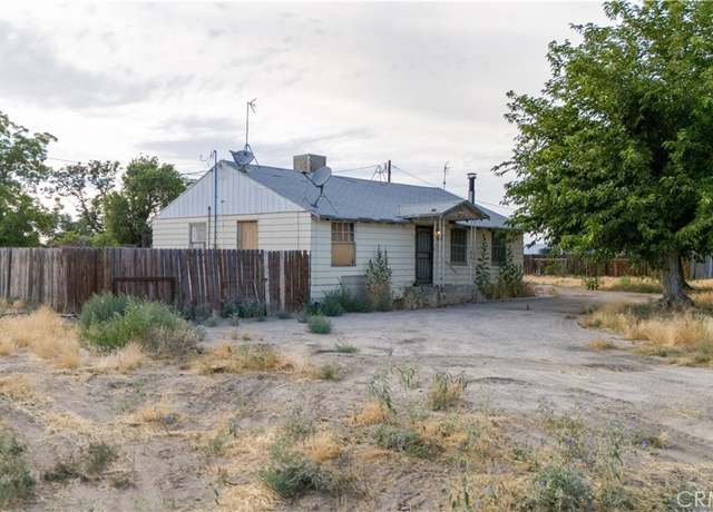 Property at 14259 S Union Ave, Bakersfield, CA 93307, 3 beds, 2 baths