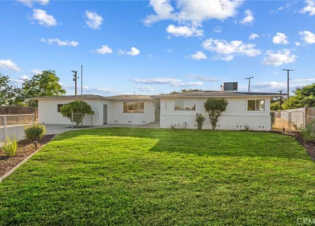Property at 11348 Fern Ln, Hanford, CA 93230, 5 beds, 2 baths