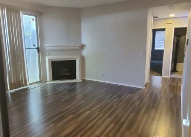 Property at 2805 W Avenue K12 #143, Lancaster, CA 93536, 3 beds, 2 baths
