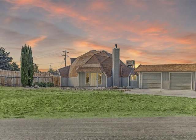 Property at 19701 Mesa Dr, Tehachapi, CA 93561, 4 beds, 3 baths