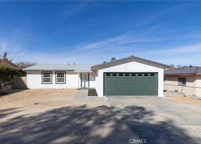 Property at 61504 Sunburst Dr, Joshua Tree, CA 92252, 3 beds, 2 baths