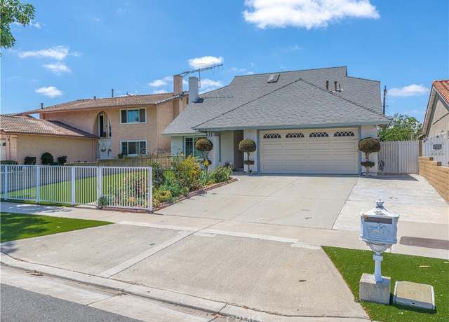 Property at 914 S Susan St, Santa Ana, CA 92704, 4 beds, 3 baths