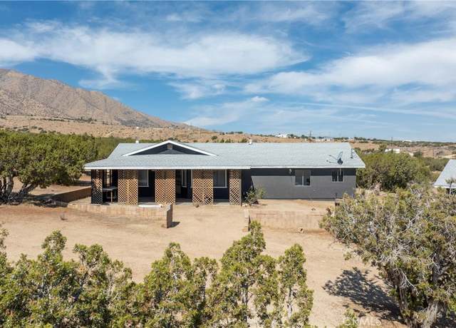 Property at 29405 123rd St E, Pearblossom, CA 93553, 3 beds, 2 baths