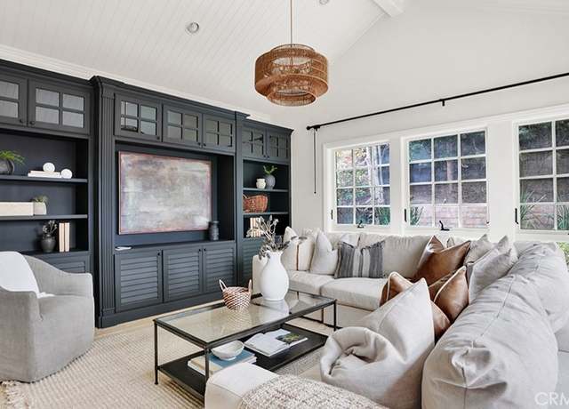 Property at 316 Catalina Dr, Newport Beach, CA 92663, 3 beds, 2.5 baths
