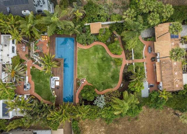 Property at 308 Sunset Dr Unit A, Encinitas, CA 92024, 5 beds, 5.5 baths